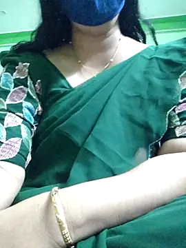 Snapshot of Kerala_Adhya chatting on 12/18/25, 05:41 Kerala Adhya online show from 12/18/25, 05:41