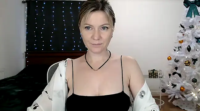 ParadiseAlina online show from 12/17/24, 06:20