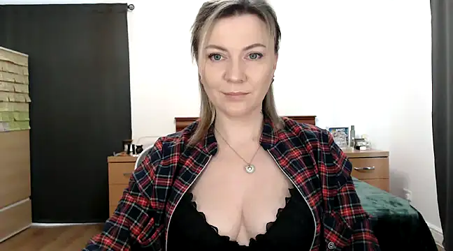 ParadiseAlina online show from 02/04/25, 02:53