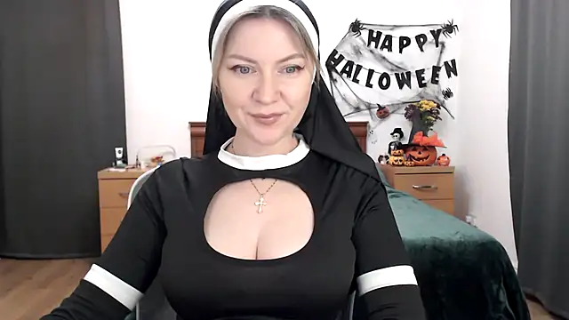 ParadiseAlina online show from 10/31/25, 09:05