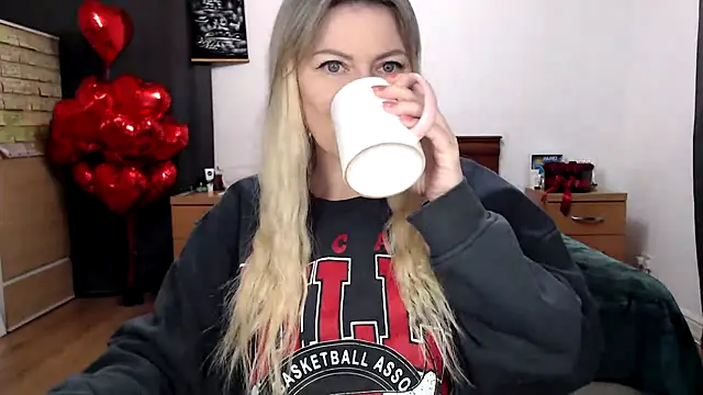 ParadiseAlina online show from 02/09/26, 07:18