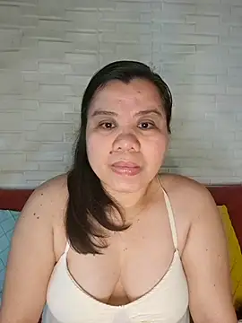 hotlyn45 online show from 04/13/26, 09:09