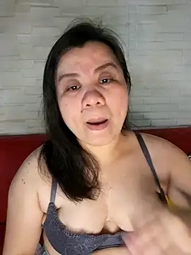 hotlyn45 online show from 04/17/26, 11:35