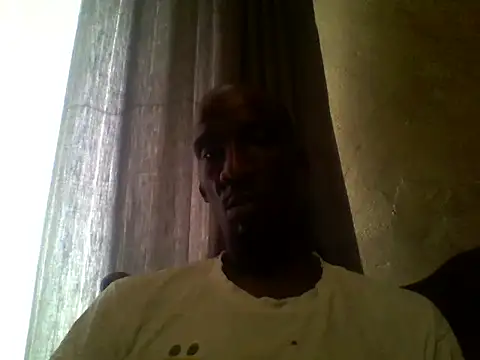 Snapshot of longdickson12345 chatting on 05/16/26, 06:21 longdickson12345 online show from 05/16/26, 06:21