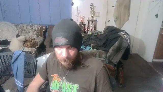 Snapshot of Poundtown1226 chatting on 09/14/25, 02:11 Poundtown1226 online show from 09/14/25, 02:11