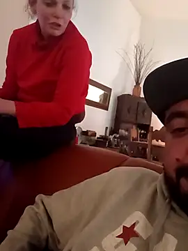 Snapshot of Marizoka chatting on 10/08/25, 04:37 Marizoka online show from 10/08/25, 04:37