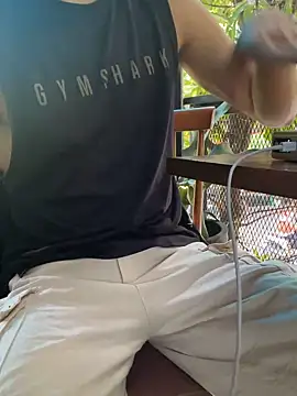 Snapshot of anhkiet_huang chatting on 12/17/25, 04:51 anhkiet huang online show from 12/17/25, 04:51