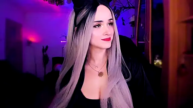 MistressJolie online show from 01/08/25, 12:28