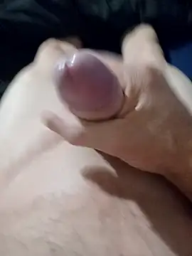 Snapshot of chris7706 chatting on 11/15/25, 04:43 chris7706 online show from 11/15/25, 04:43