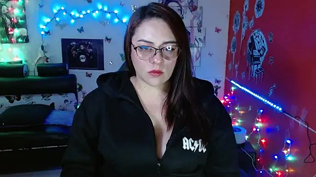 Snapshot of carol_20 chatting on 02/19/25, 04:12 carol 20 online show from 02/19/25, 04:12