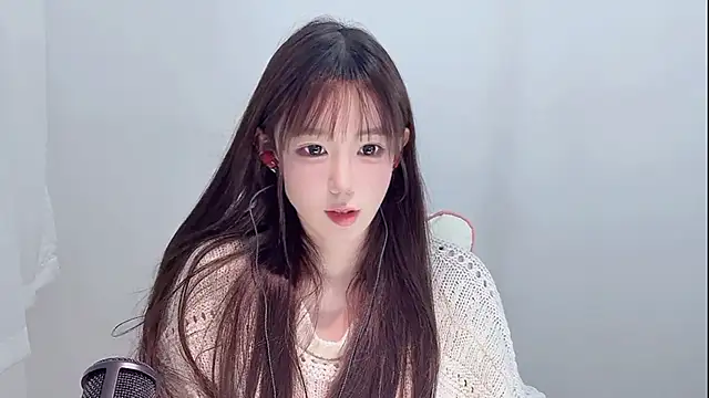 Xiao-runbao online show from 10/23/25, 02:05