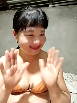 Snapshot of kute-00 chatting on 09/18/25, 05:04 kute-00 online show from 09/18/25, 05:04