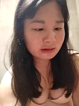 kute-00 online show from 11/12/25, 04:57