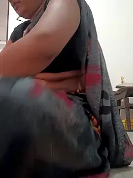 Snapshot of monu_bhabi chatting on 02/07/26, 03:54 monu bhabi online show from 02/07/26, 03:54