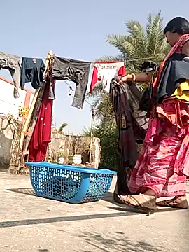 Snapshot of monu_bhabi chatting on 02/09/26, 05:00 monu bhabi online show from 02/09/26, 05:00