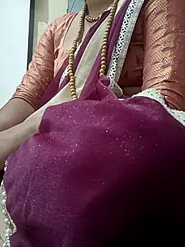 Snapshot of monu_bhabi chatting on 02/17/26, 04:57 monu bhabi online show from 02/17/26, 04:57