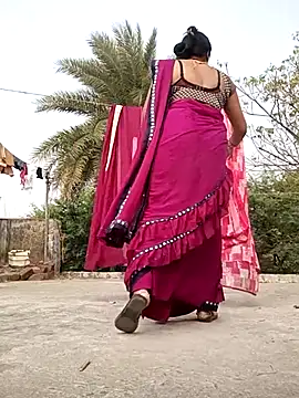 Snapshot of monu_bhabi chatting on 02/19/26, 08:32 monu bhabi online show from 02/19/26, 08:32