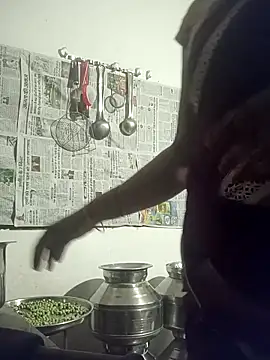 Snapshot of monu_bhabi chatting on 03/14/26, 01:38 monu bhabi online show from 03/14/26, 01:38