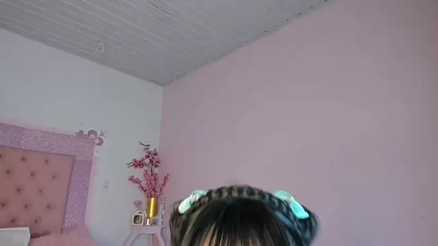 roxyswt online show from 06/18/26, 04:57