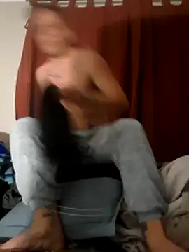 macmaddy8989 online show from 11/30/25, 08:57