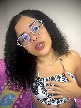 Snapshot of KarimAnxiex chatting on 09/15/25, 05:18 KarimAnxiex online show from 09/15/25, 05:18