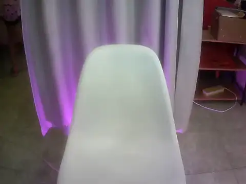 Snapshot of Linngao chatting on 10/10/25, 03:22 Linngao online show from 10/10/25, 03:22