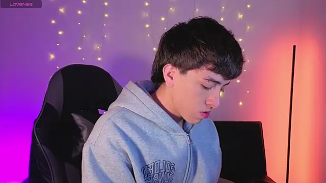 onlinenico online show from 12/05/25, 08:05