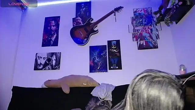 Snapshot of moonligth18 chatting on 11/03/25, 11:48 moonligth18 online show from 11/03/25, 11:48