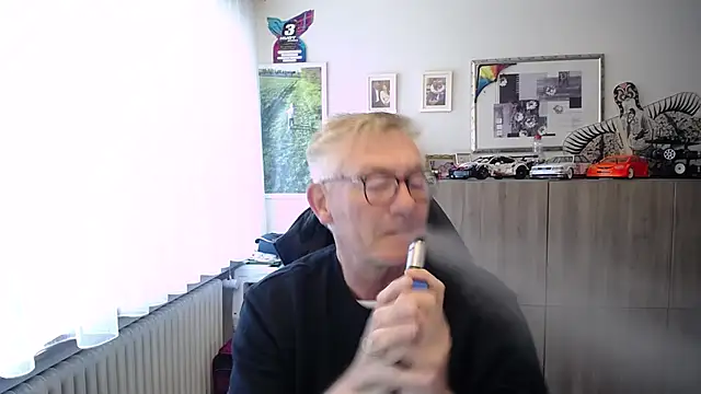 Snapshot of randyandy67 chatting on 10/09/25, 10:35 randyandy67 online show from 10/09/25, 10:35