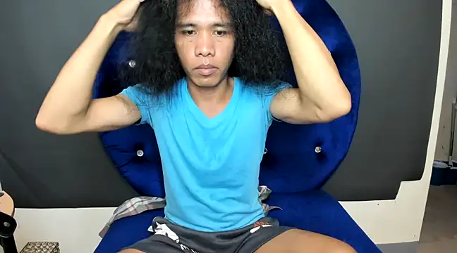 Snapshot of bigasianshane chatting on 02/14/25, 11:10 bigasianshane online show from 02/14/25, 11:10