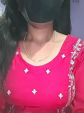 Snapshot of Tusha_001 chatting on 03/01/26, 06:43 Tusha 001 online show from 03/01/26, 06:43