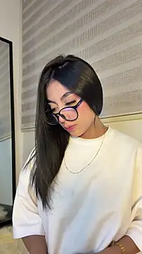 Tessa  Winslow online show from 04/03/26, 06:00