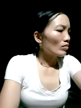 ngan-cute online show from 10/04/25, 01:31