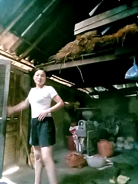 ngan-cute online show from 10/11/25, 09:08