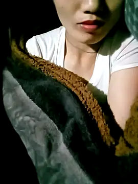 ngan-cute online show from 10/25/25, 02:02