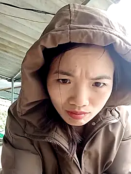 ngan-cute online show from 11/20/25, 02:01