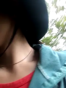 ngan-cute online show from 12/02/25, 01:11