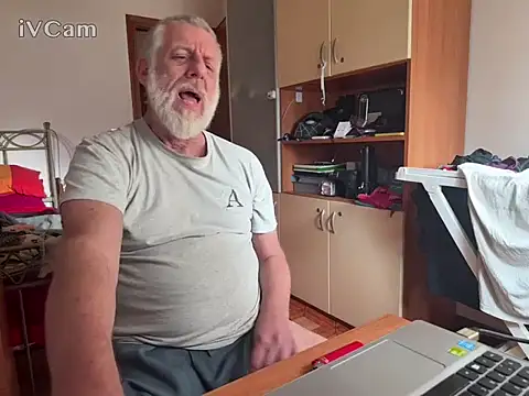 Snapshot of Pigna16PSRN chatting on 02/10/26, 03:05 Pigna16PSRN online show from 02/10/26, 03:05