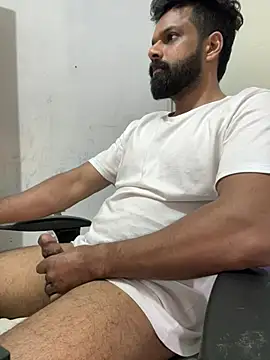 Vineeth3906 online show from 08/03/26, 09:15
