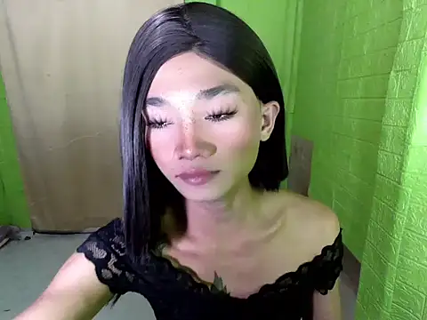 Snapshot of Petite_HugeCock chatting on 09/11/25, 04:18 Petite HugeCock online show from 09/11/25, 04:18