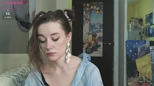 SkyHelen online show from 04/15/26, 06:53