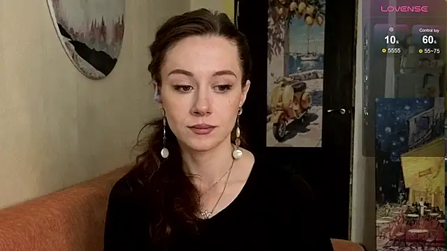 Snapshot of SkyHelen chatting on 06/03/26, 07:44 SkyHelen online show from 06/03/26, 07:44