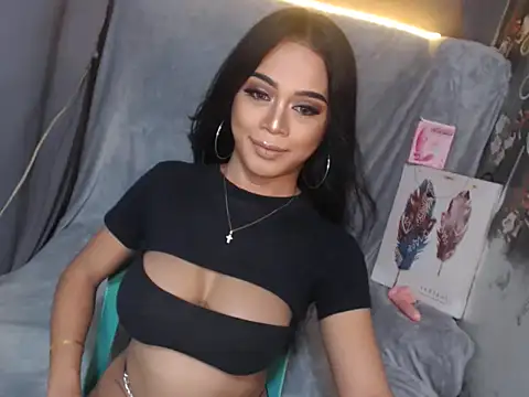 SerenityFoxx online show from 11/17/25, 03:45