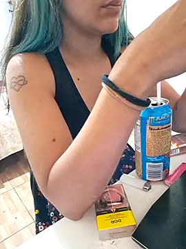 euahotmarii20 online show from 10/13/25, 05:13