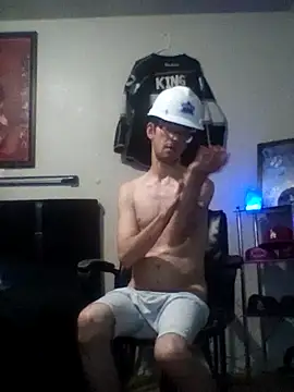 Snapshot of OchreTango466 chatting on 09/24/25, 09:23 OchreTango466 online show from 09/24/25, 09:23