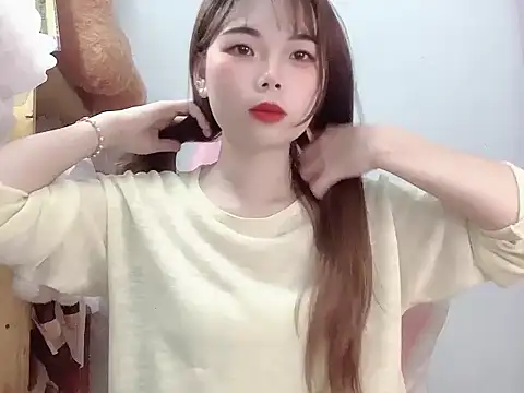 Snapshot of Pony898 chatting on 10/29/25, 08:21 Pony898 online show from 10/29/25, 08:21