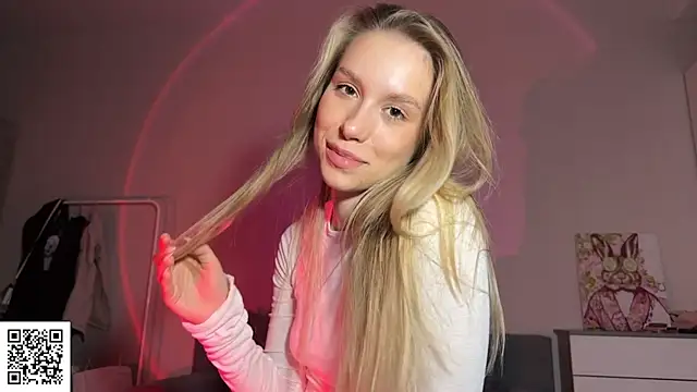 ElysiaXo online show from 10/24/25, 11:23