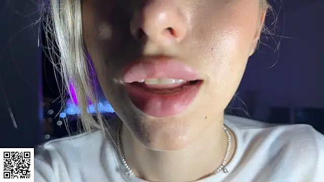 ElysiaXo online show from 11/27/25, 11:18