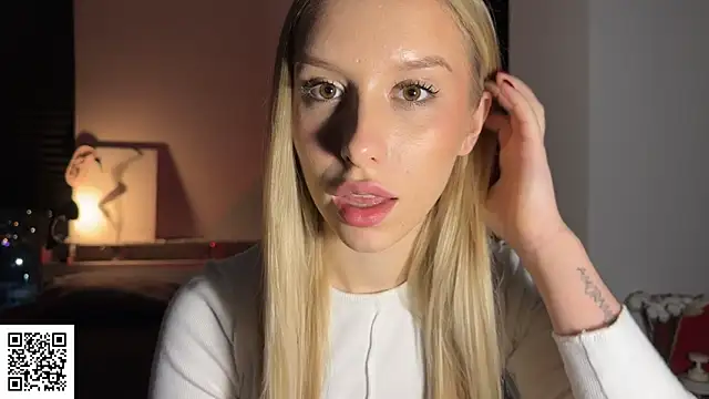 ElysiaXo online show from 12/13/25, 11:54