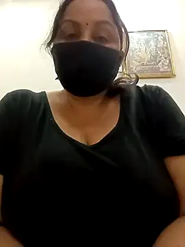 Rakhi sawant143 online show from 11/14/25, 06:34